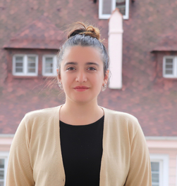 Melek İMAL - Fakülte Sekreteri V.